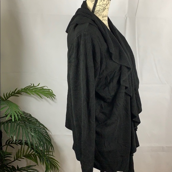 Karen Scott black ruffle cardigan - Picture 2 of 4